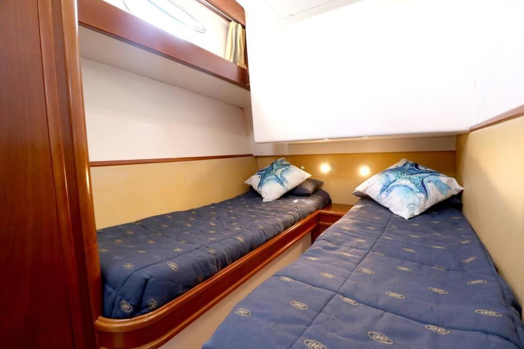 Private Yacht Confort: We Our Guests Botel Lissabon