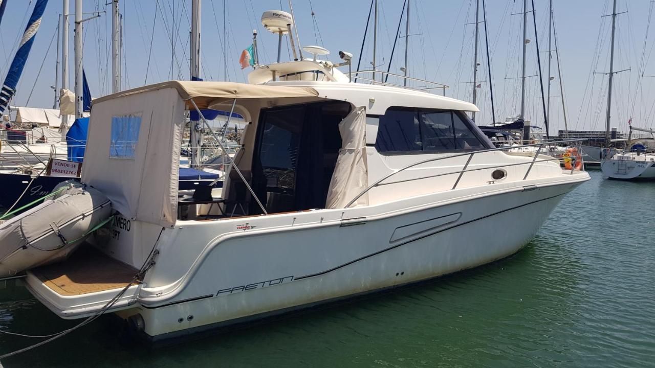 Private Yacht Confort: We Our Guests * Lissabon